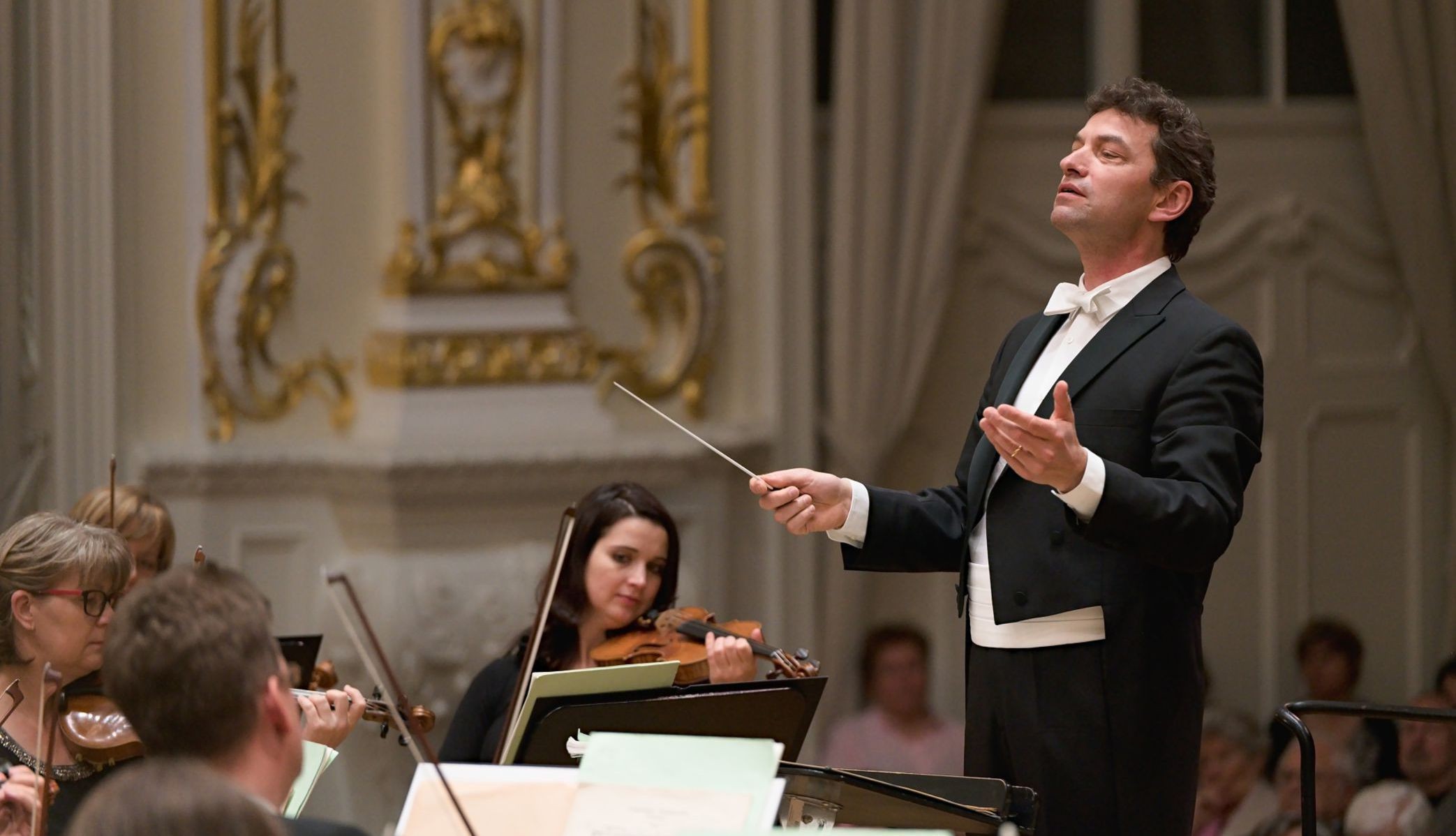 251018_apero_concert_mozart_dr_kaspar_zehnder_nestandard1.jpg