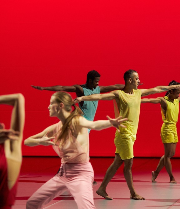 in_c_sasha_waltz_guests_terry_riley_ensemble_4_jo_glinka_2021.jpg