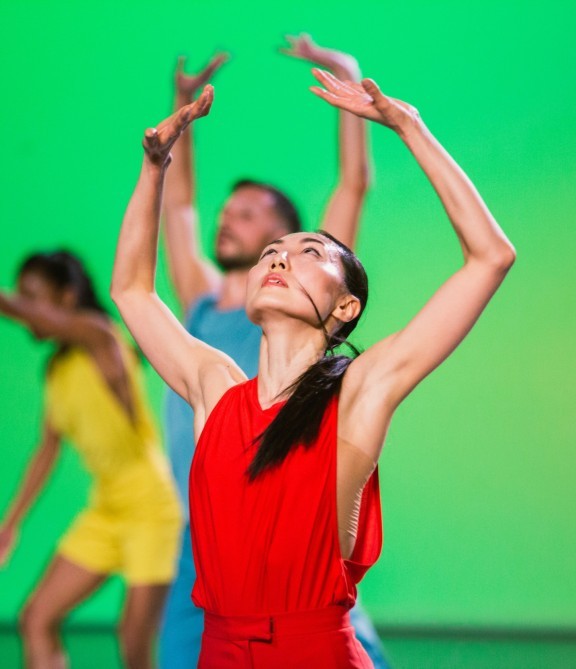 in_c_sasha_waltz_guests_terry_riley_hwanhee_hwang_yanina_isla.jpg